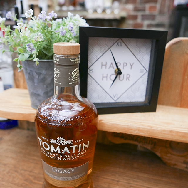 Tomatin bottle and clock
